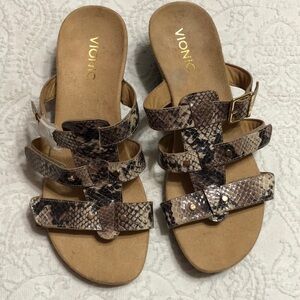 NEW!! Vionic Size 9W (WIDE) Wedge Sandals with Snakeskin Design Velcro Close
